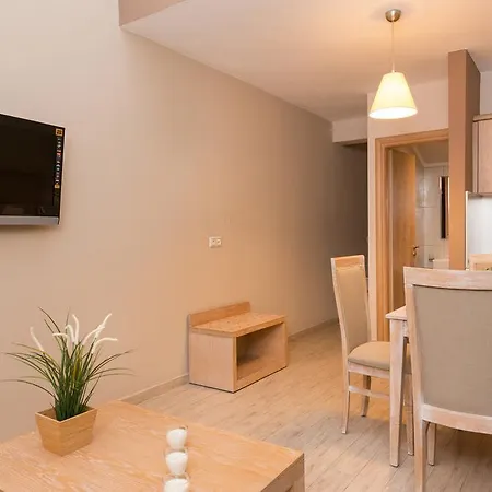 Mary's クリッシ・アモウディア