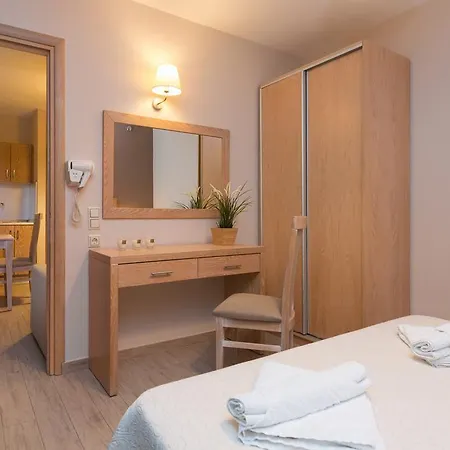 Mary's アパートホテル