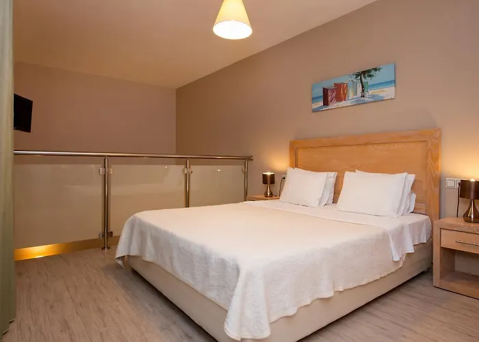 Mary's 3* クリッシ・アモウディア