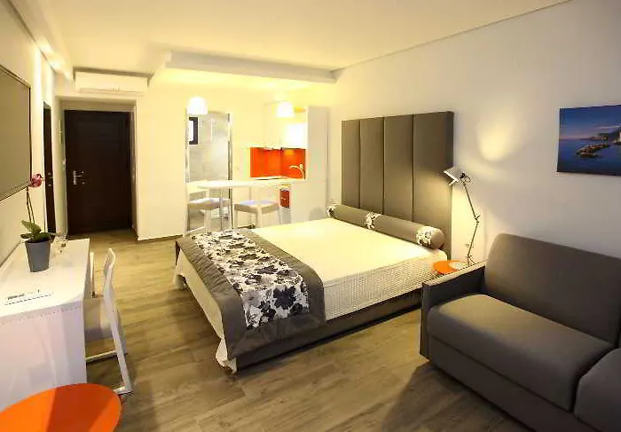 Mary's 3* クリッシ・アモウディア