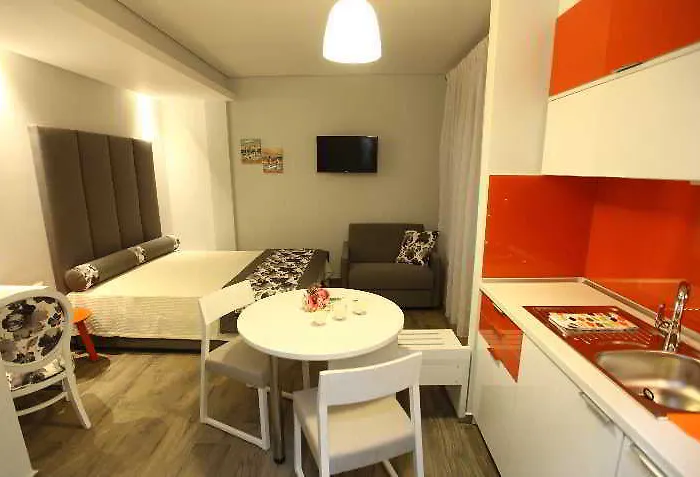 Mary's アパートホテル クリッシ・アモウディア