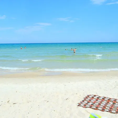 Mary's Χρυσή Αμμουδιά