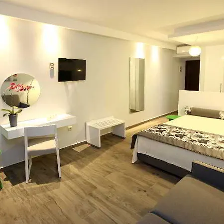 Mary's Chrysi Ammoudia